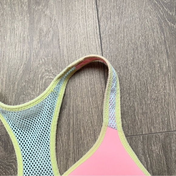 Pink Victoria's Secret Yoga Sports Bra Cropped Tank Top Pink Size Small - Picture 3 of 7